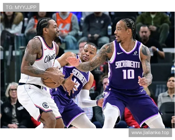 快船爆冷不敌国王 小卡伤退威少三双创纪录